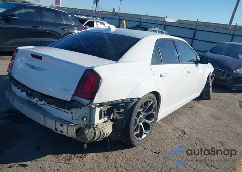 2018 Chrysler 300 Touring z USA, uszkodzony, nr VIN 2C3CCAAG8JH254885